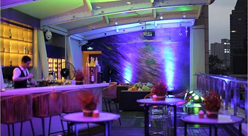 Ln Hotel Five