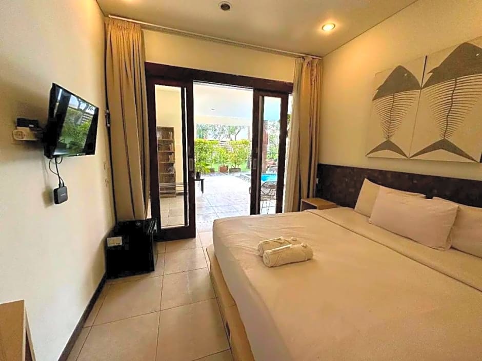 THE PAVING VILLA