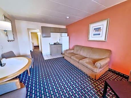 Deluxe  Suite - Non-Smoking
