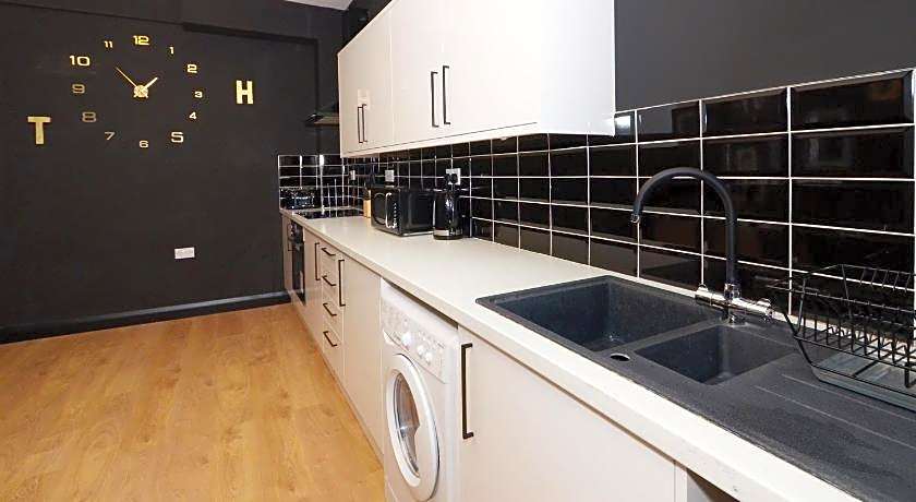 Townhouse PLUS @ 301 West Street Crewe