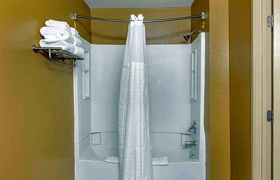 Extended Stay America Select Suites - Greensboro - Wendover Ave. - Big Tree Way