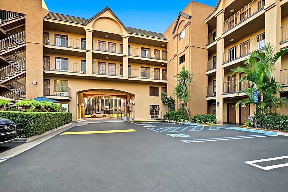Foto 1 daripada 50 — Howard Johnson by Wyndham Pasadena