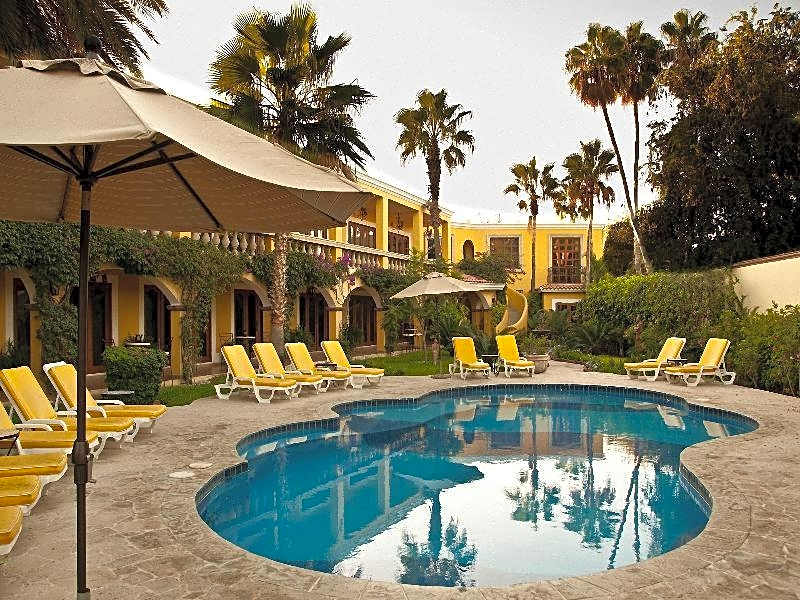 El Encanto Inn
