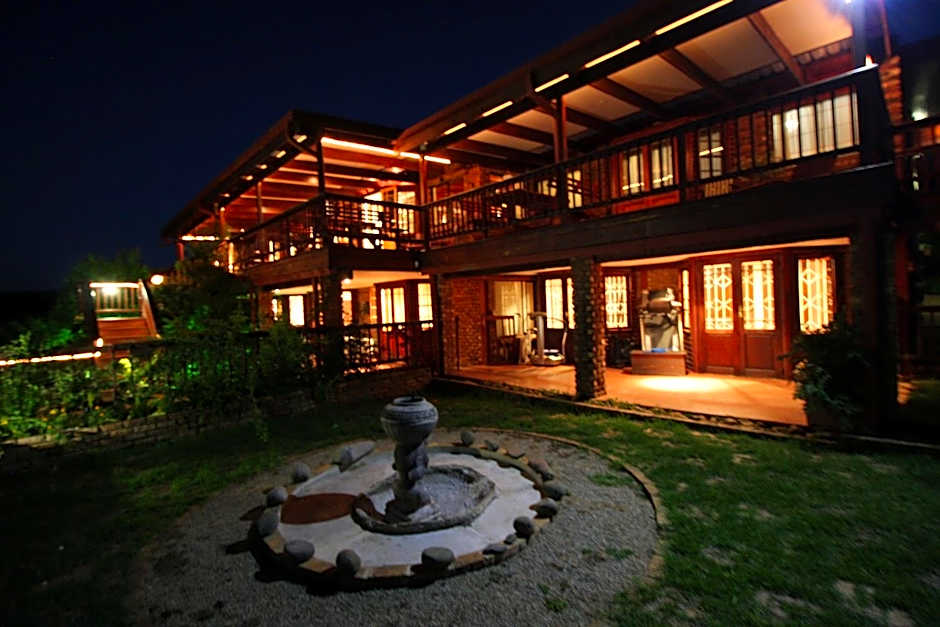 Acra-Retreat Mountain View Lodge