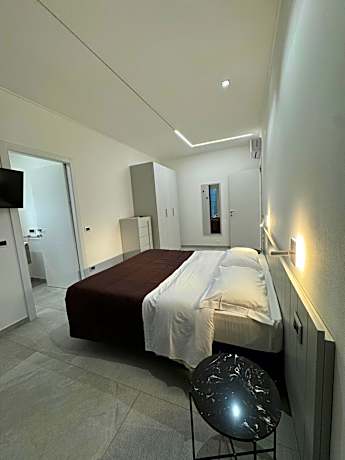 Three-Bedroom Deluxe Apartment