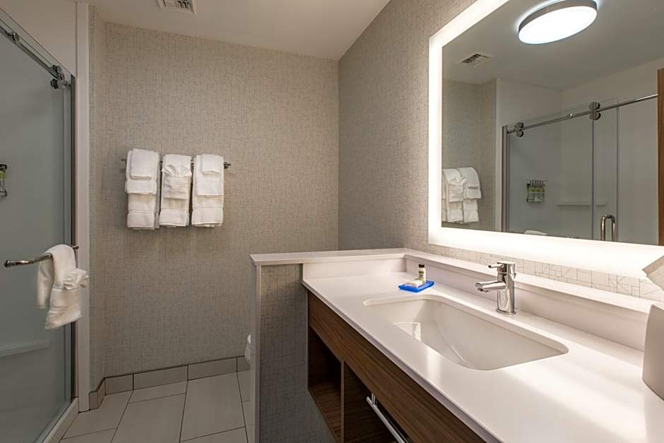 Holiday Inn Express & Suites Greenville S - Piedmont By IHG