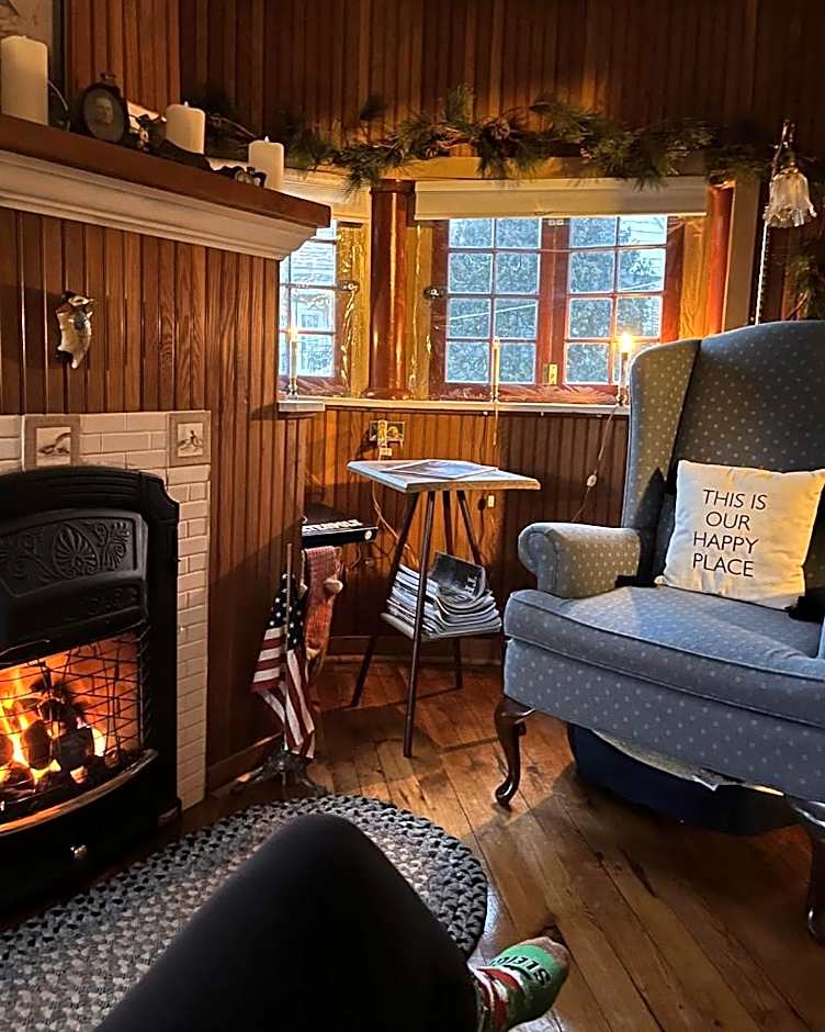 The Queen, A Victorian Bed & Breakfast