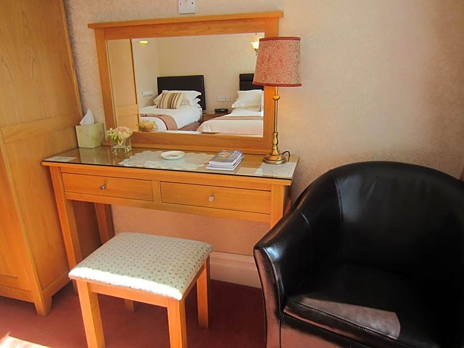 Gwrach Ynys Country Guest House