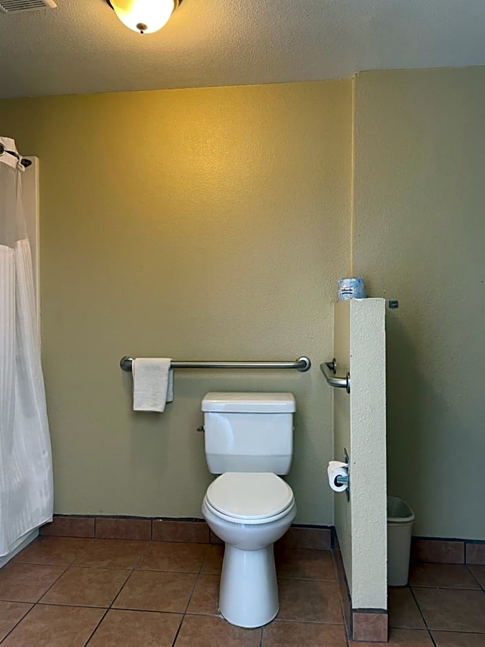 Howard Johnson by Wyndham Ridgecrest, CA