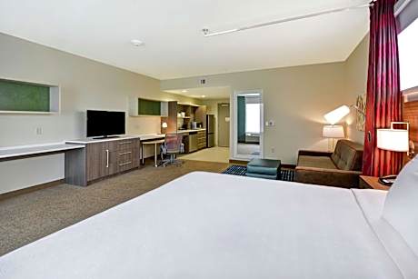 King Studio Suite - Hearing Access/Non-Smoking