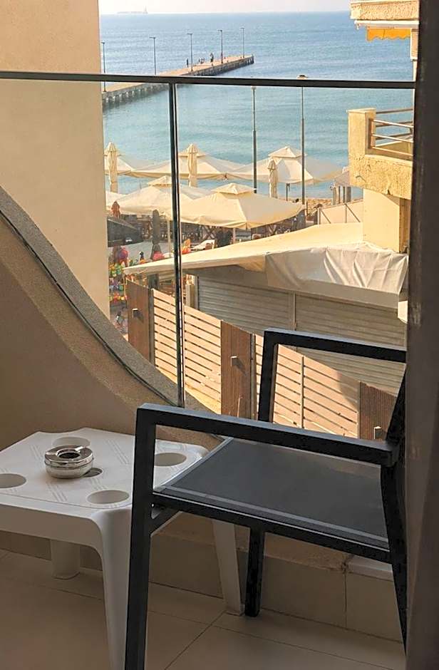 Hotel Avra