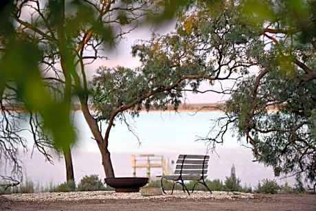 The Jetty Hut - Lake Frontage Barmera Riverland