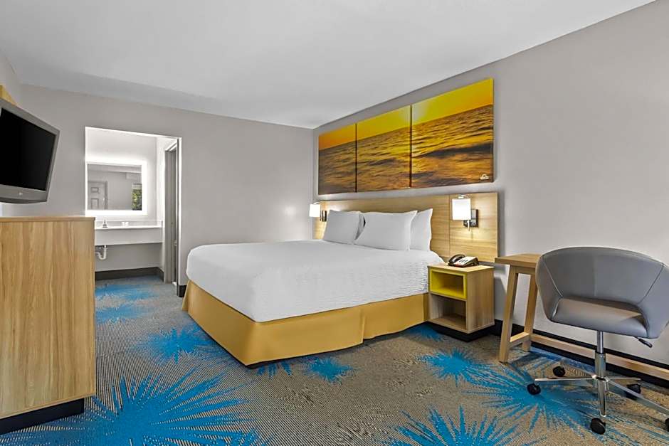 Days Inn by Wyndham Ocean Springs