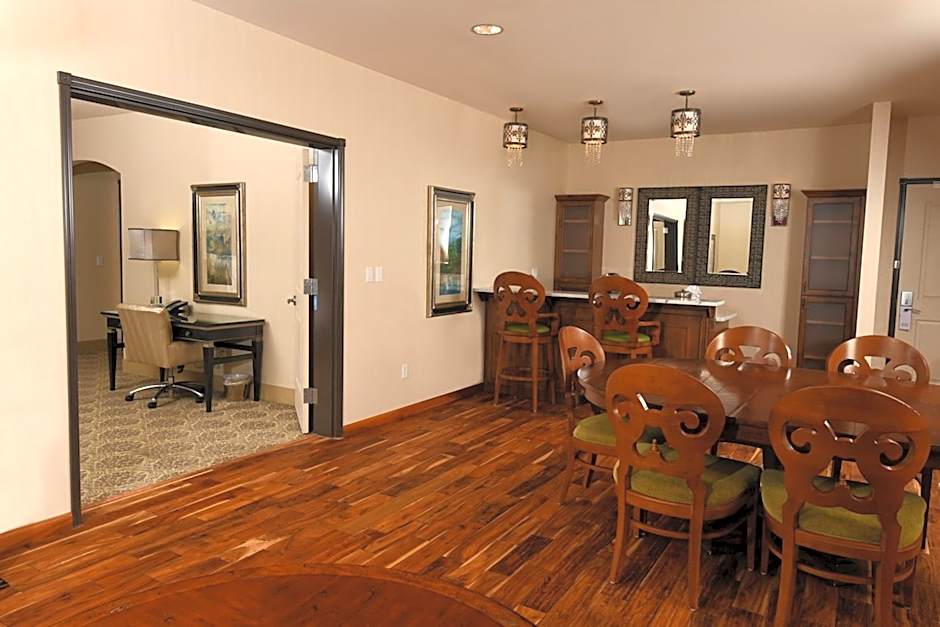 Woolley's Classic Suites