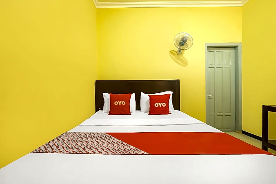 OYO 92483 Hotel Kirana