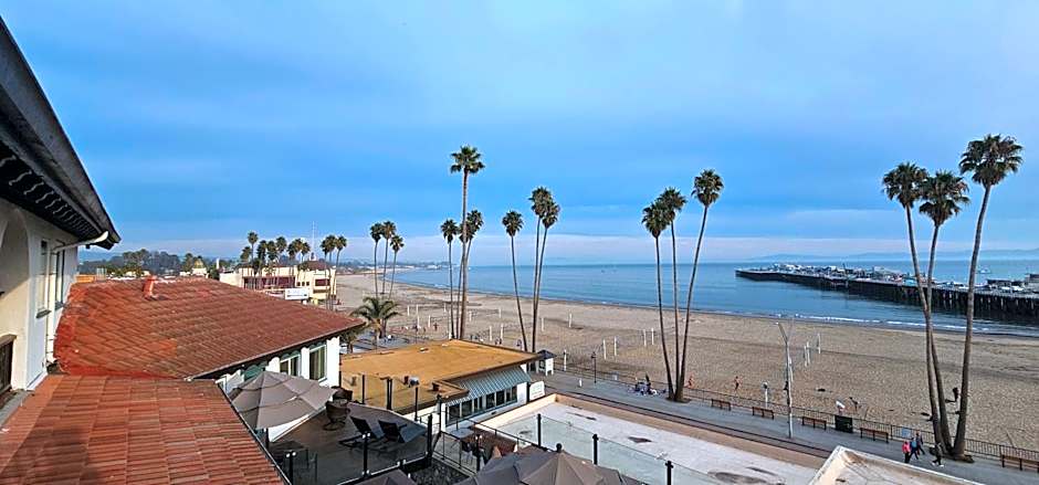 Casablanca Inn on The Beach