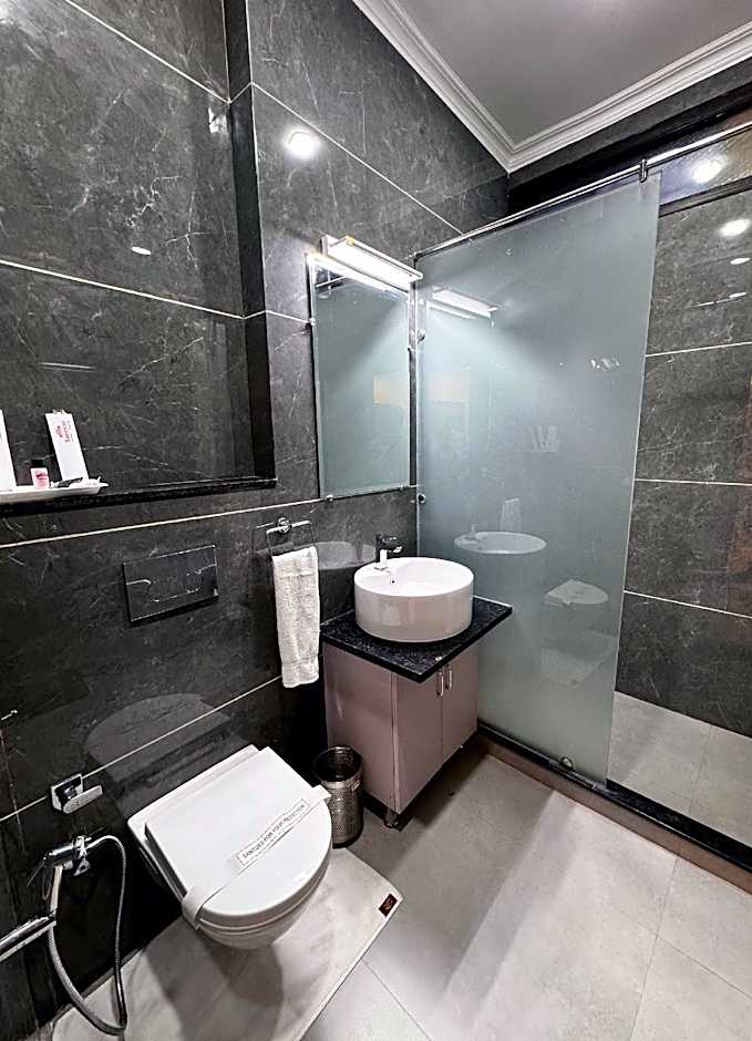 Hotel Sarovar Regency