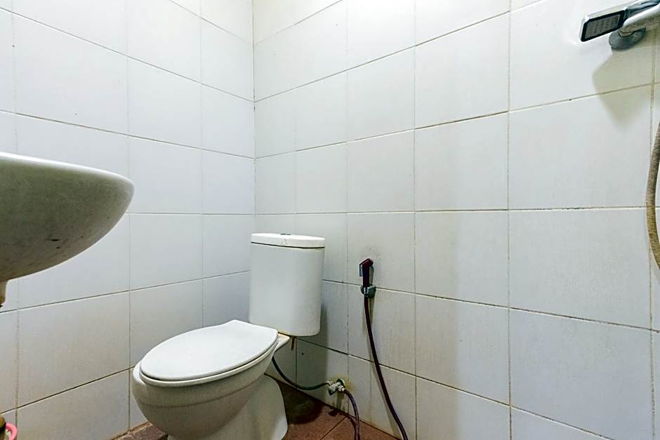 RedDoorz @ Sparkling Hotel near Stasiun Gubeng Surabaya