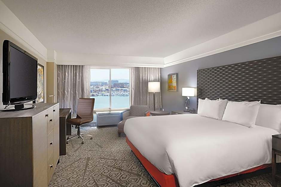 DoubleTree by Hilton San Francisco Airport North Bayfront