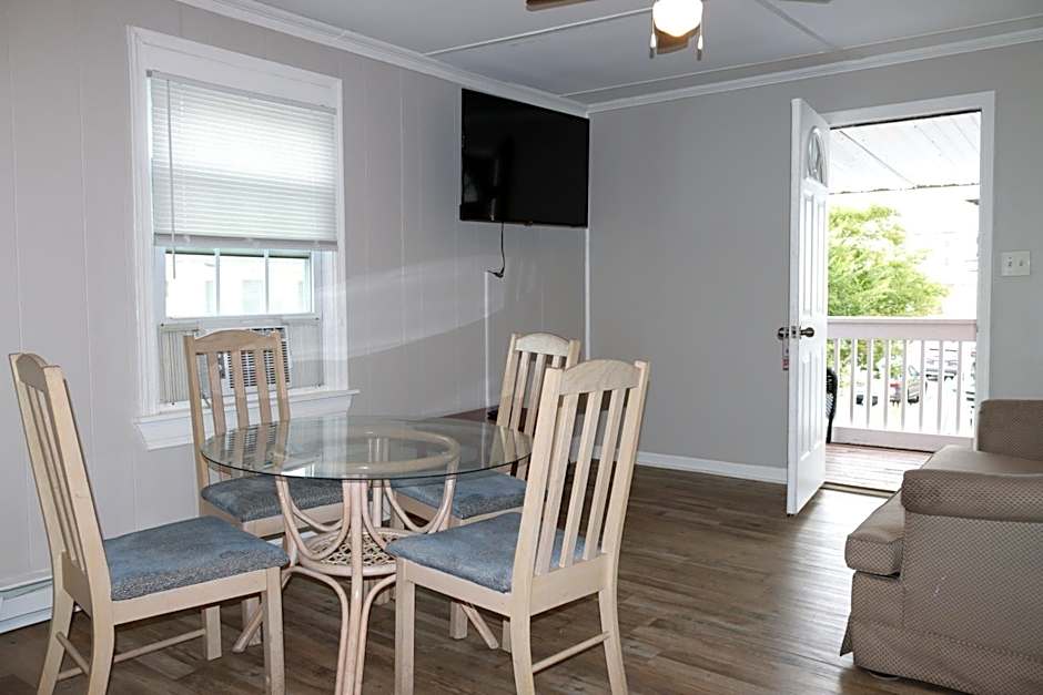 The Burgundy Inn Hotel and Apartments