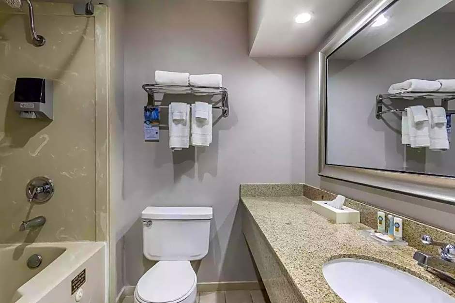 Quality Inn & Suites Stuttgart North