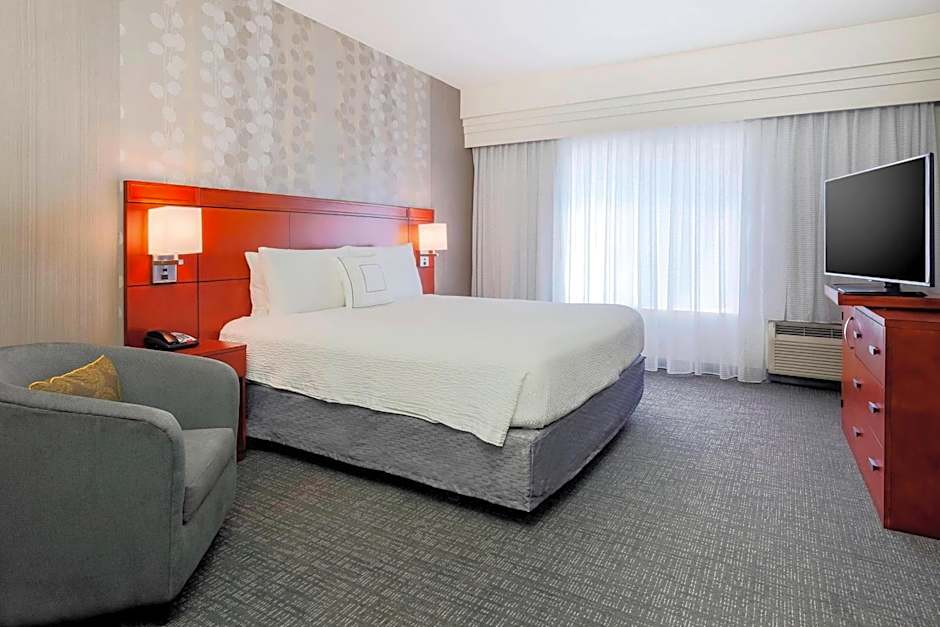 Courtyard by Marriott Dallas Arlington South