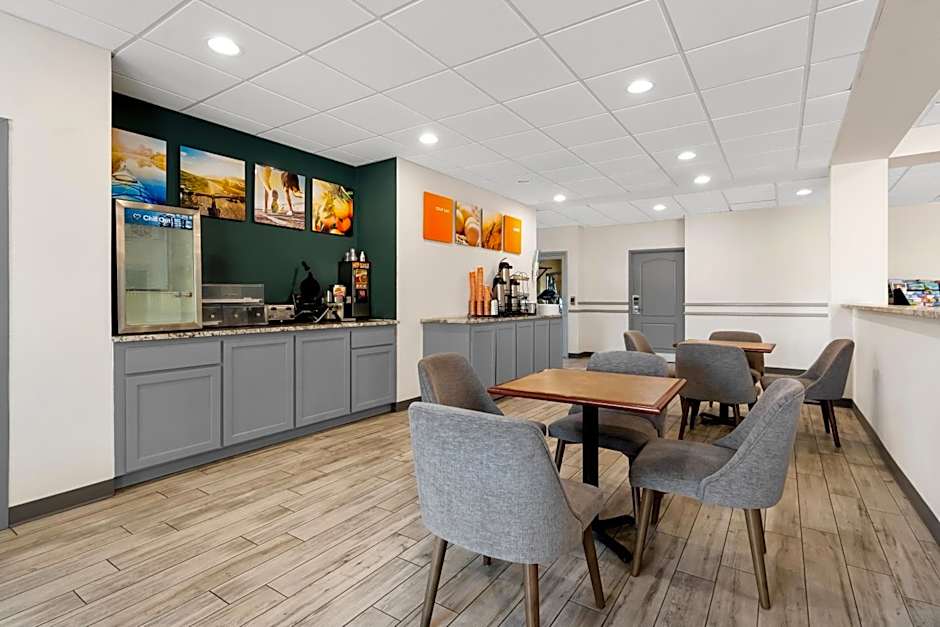 Comfort Inn & Suites