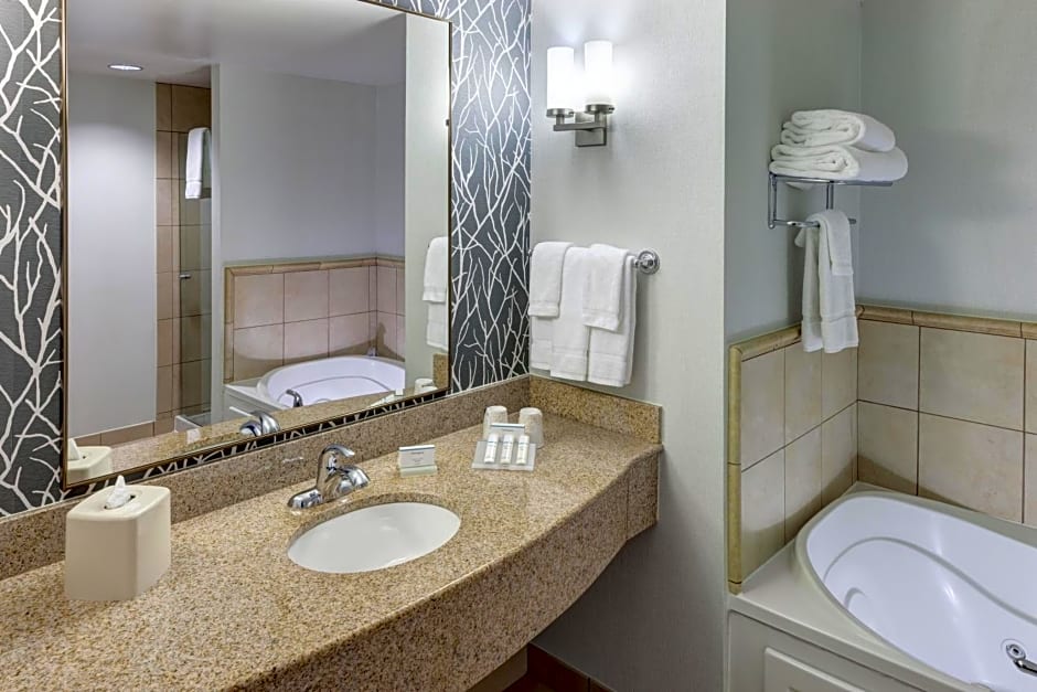 Hilton Garden Inn Lake Forest Mettawa