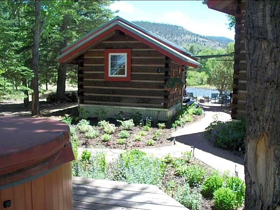 Riverside Meadows Cabins