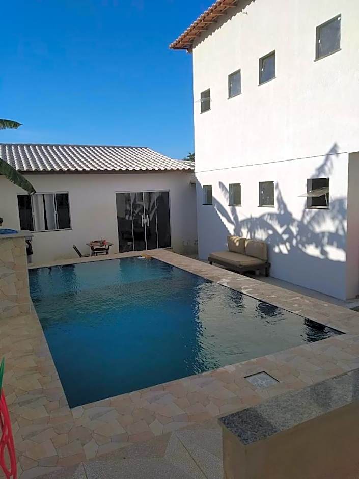 Casa inteira con piscina compartilhada