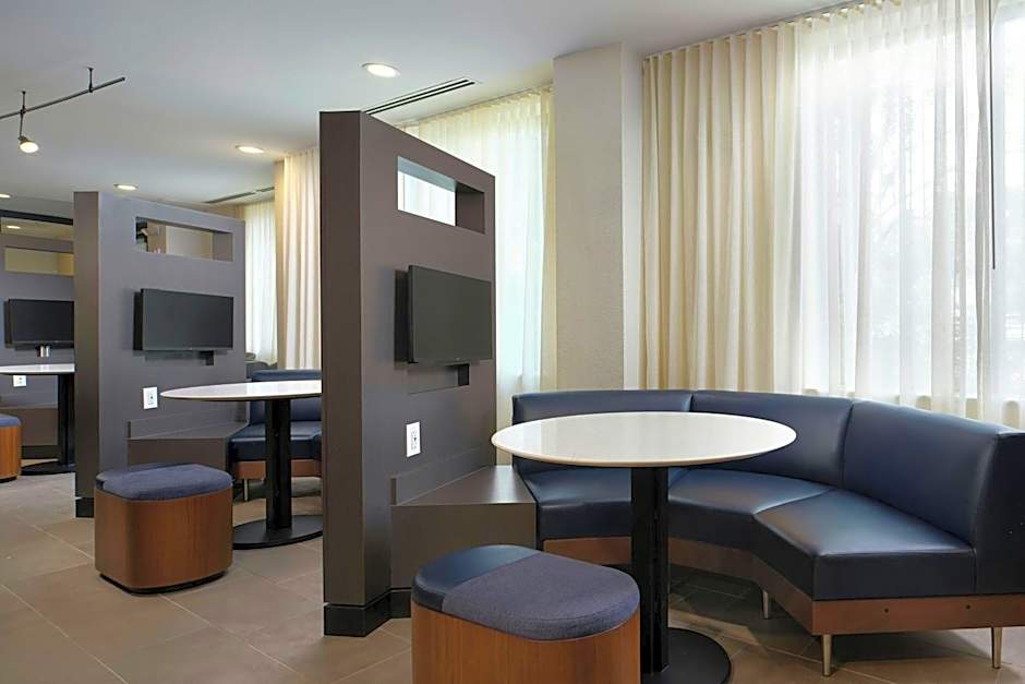 Courtyard by Marriott Saratoga Springs