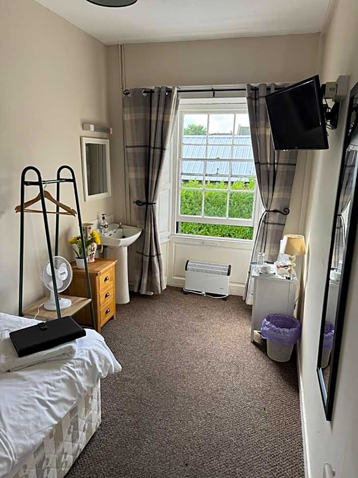 THE Waterloo Arms Hotel