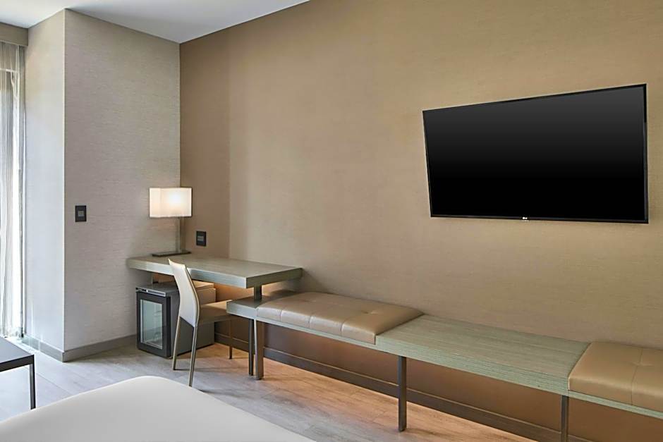 Photo 1 of 6 of 1 King Bed with Sofabed, Balcony