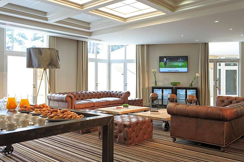 Renaissance Paris Hippodrome de St. Cloud Hotel