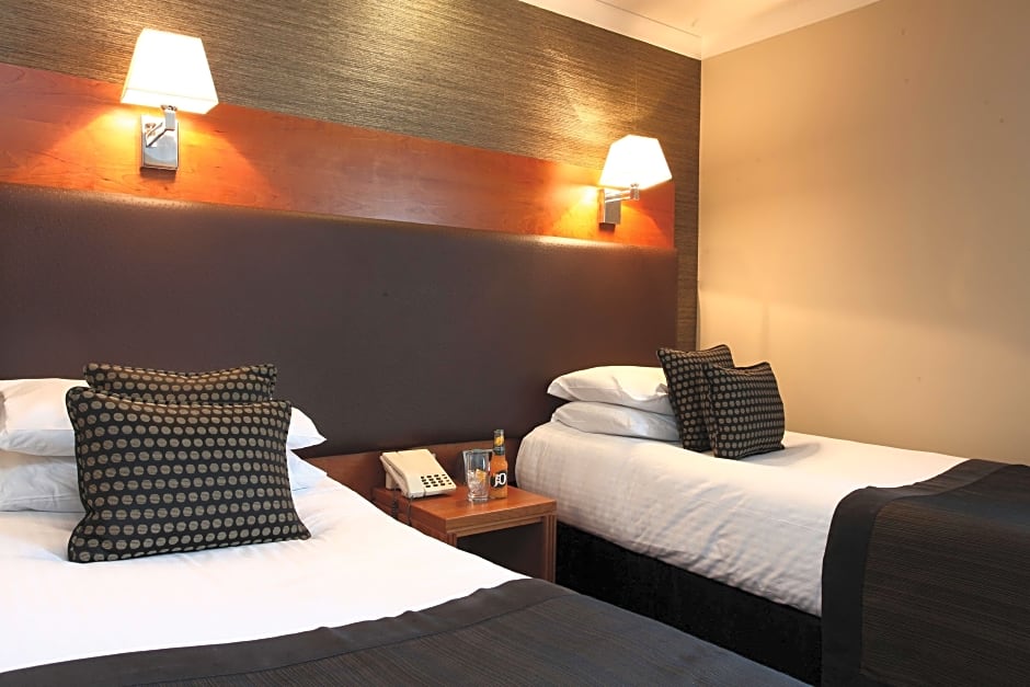 Photo 1 of 1 of Standard 2 Twin Beds