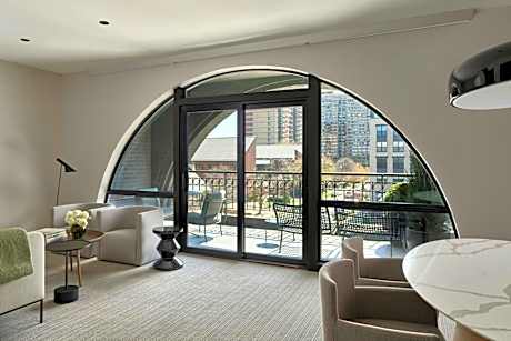 Presidential King Suite with Balcony