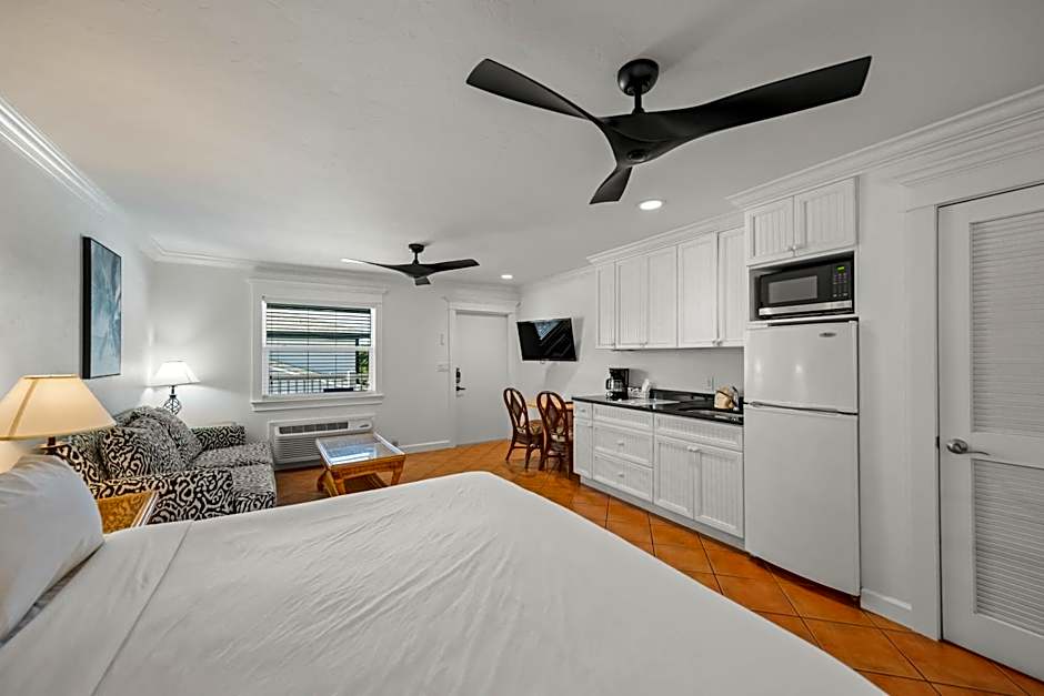 Tropic Isle At Anna Maria Island Inn