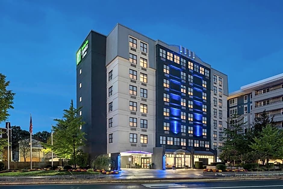 Holiday Inn Express & Suites Cambridge by IHG