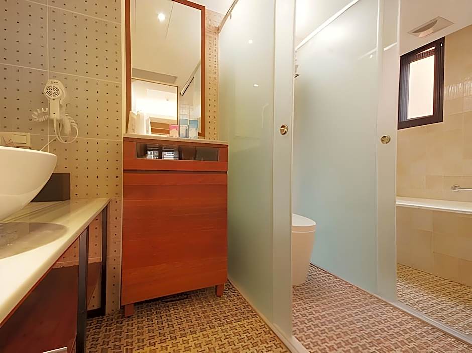 CHECK inn Express Taipei Station