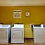 Holiday Inn Express Hotel & Suites Kansas City Sports Complex By IHG