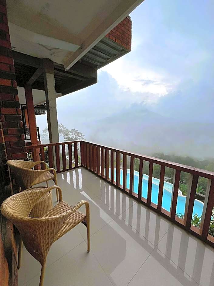 Caldera Hotel & Restaurant