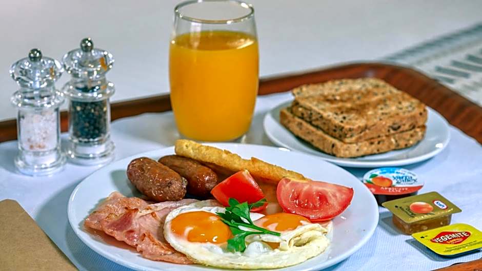 Hamilton Henry Parkes Motor Inn