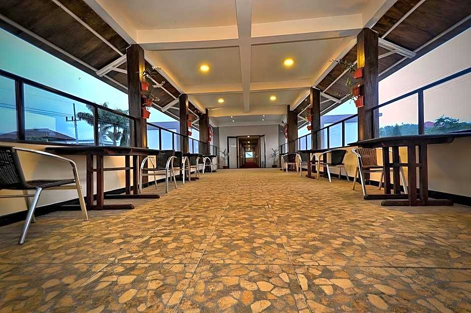 Spencer Green Hotel