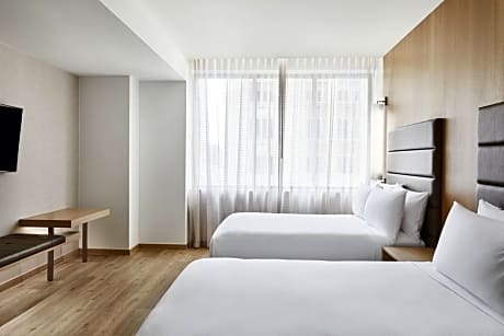 Traditional Double Room with Two Double Beds and Adapted Tub - Mobility Accessible