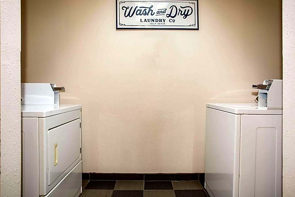 Super 8 by Wyndham Union