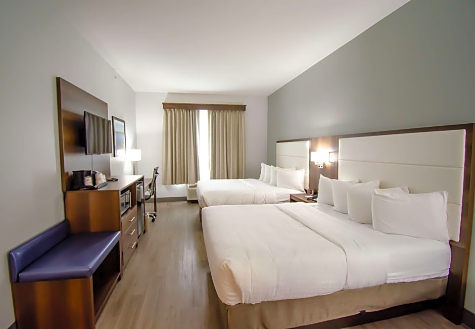 Best Western Plus First Coast Inn and Suites