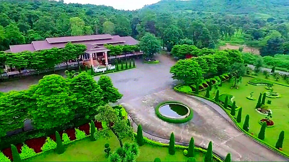 Photo 1 of 16 of Waranya Resort