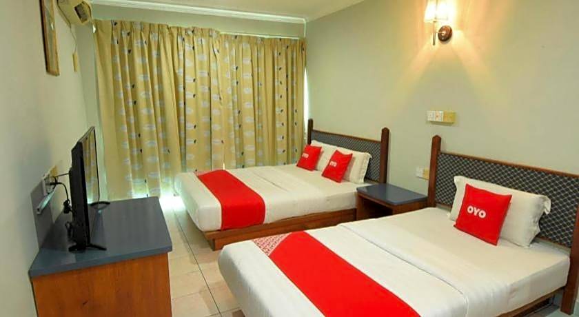 OYO 89642 Highway Inn