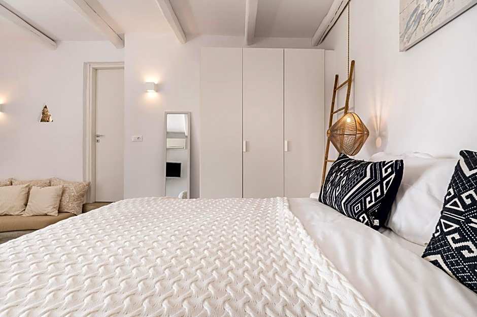 Villa Paoli - Private Pool, Sea View & Jacuzzi