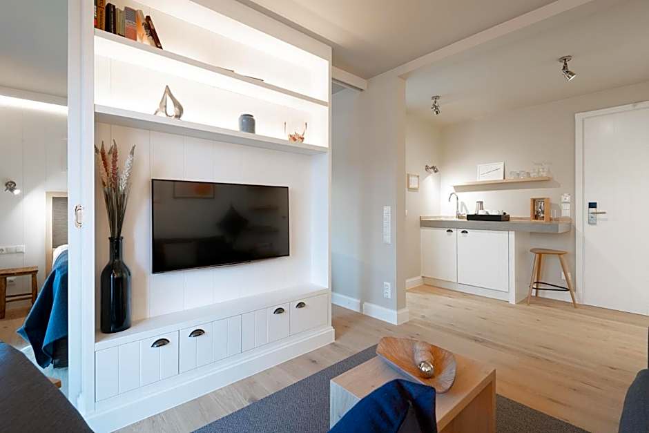 LOEV - VELA Hotels